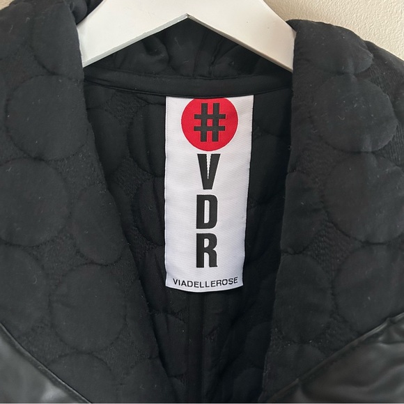 #VDR Via Delle Rose ~ Quilted Black Oversized Open Front Cocoon Coat in OS - Picture 3 of 16